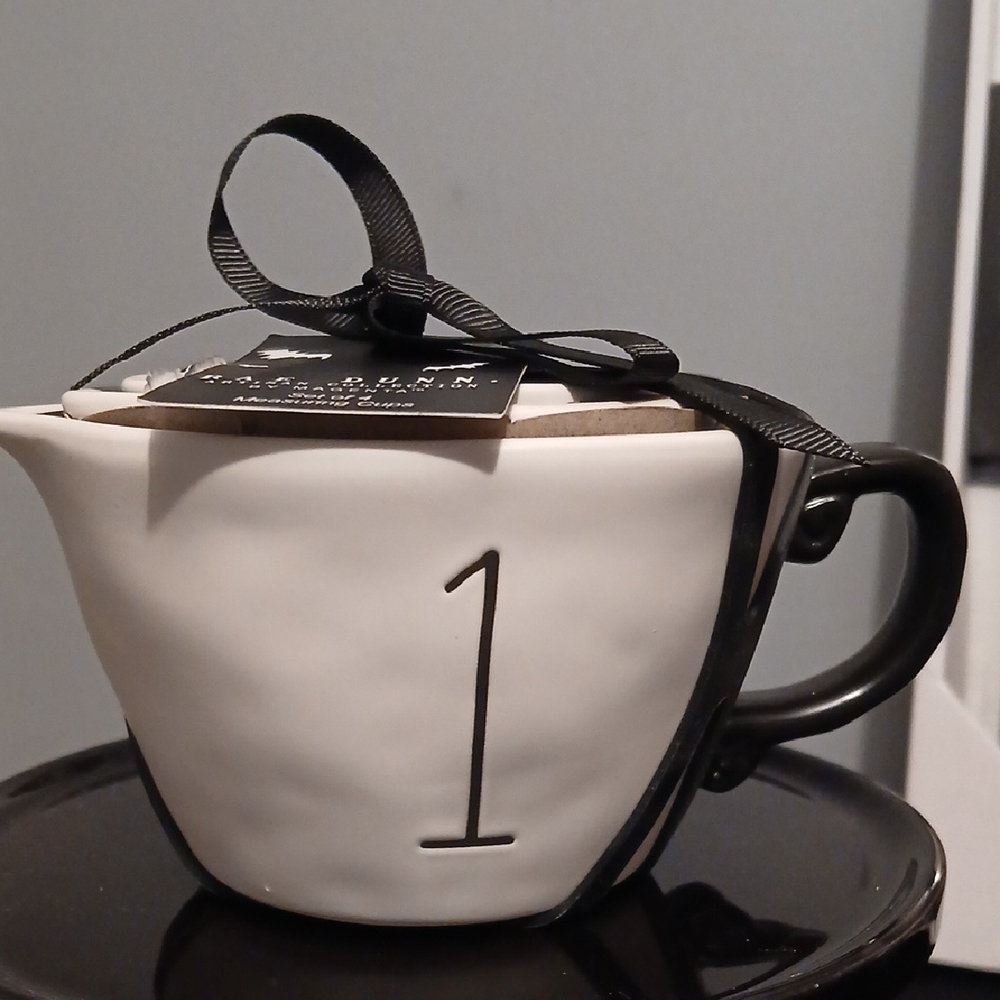 Rae Dunn Black and White Measuring Cups - Picture 3 of 6